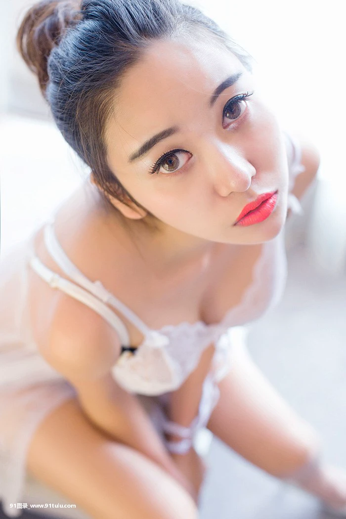巨乳美女李梓熙细腰丰臀性感惹火 [42P][佰宝莉 街拍]